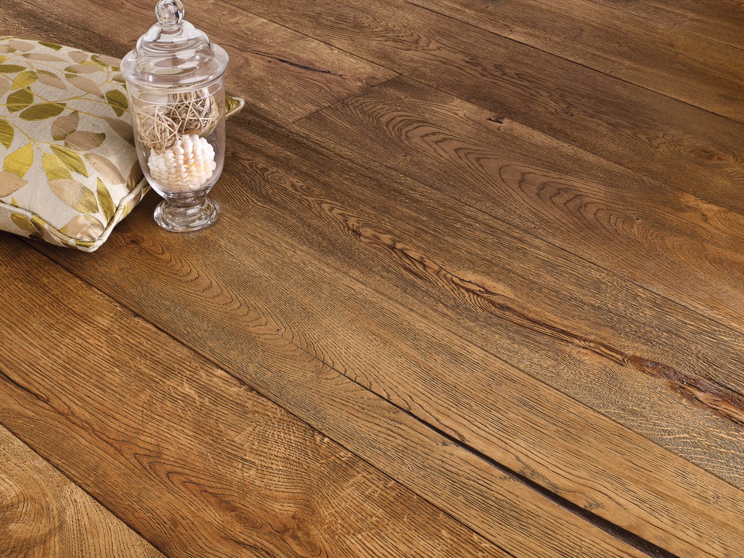 Flooring 20. Фото ламинат Antique Sterling Oak.